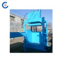 Presse à balles universelle pour bouteilles en plastique et fibres de coco