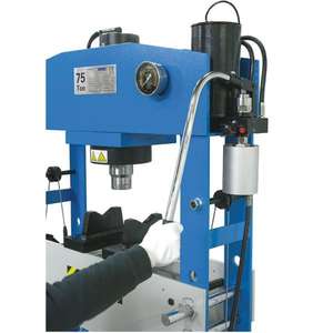 FERVI - P001/75 75 toneladas Prensa hidráulica neumática de taller-PRENSAS HIDRÁULICAS EAN 8012667282943 - Product Image 4