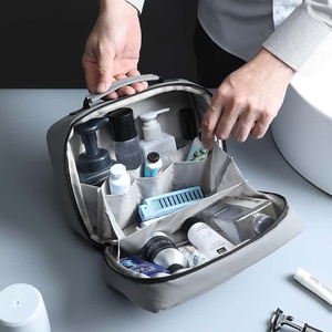 Polyester Cosmetic Bag Geometric Pattern Waterproof Large Capacity Zipper Travel Organizer B2B Wholesale - Product Image 4