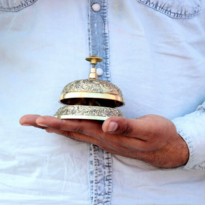 Campana de Mostrador de Latón Grabada Antigua con Botón de Presión para Recepción de Hotel, Restaurante, Servicio al Cliente - Product Image 2