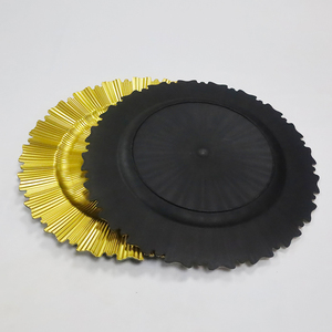 Assiettes de Présentation en Plastique Doré de Luxe 13 Pouces, Vaisselle Économique pour Hôtels, Restaurants, Fêtes, Mariages, Dîners - Product Image 5