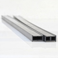 Accessoires de fenêtre d'angle en PVC flexibles et efficaces, panneaux de clôture composites, profilés de meubles en plastique extrudé PE durables