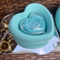 YUANQI Boîte à Bijoux Romantique en Forme de Cœur avec Rose Éternelle et Couronne pour la Saint-Valentin 2026 – Surprise Rose Préservée