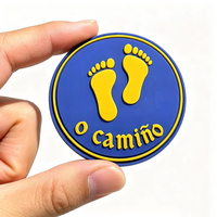 Patch en PVC souple 3D personnalisé de haute qualité, motif dessin animé, logo pour chapeau, thermocollant, petit patch en caoutchouc
