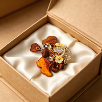 Bros Pin Daun Ginkgo Buatan Tangan Etnis Miao Cina, Ornamen Cangkang Biji, Hiasan Bunga, Berlian Imitasi, Bros Daun Logam Berongga