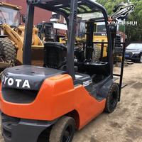 Chariot élévateur Toyota 8FD25 à faible nombre d'heures de fonctionnement, équipé d'un moteur diesel 1DZ-II, puissance stable, équipement logistique, expédition mondiale