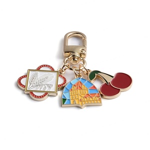 พวงกุญแจคุณภาพสูงทำจากสังกะสีอัลลอยพร้อมจี้รูปเชอร์รี่หรูหราดีไซน์สุดสร้างสรรค์ไม่เหมือนใคร - Product Image 2