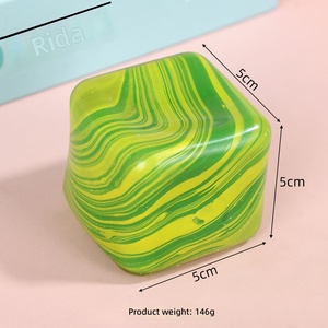 Jouet anti-stress texturé identique à la glace en cube de Neodoh, forme carrée, en sucre de malt, à rebond lent, pour le soulagement du stress transfrontalier - Product Image 3