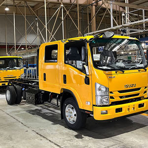Camion benne ISUZU ELF de taille moyenne, économique et fiable, avec écran tactile et réservoir de carburant de 100 L pour une manutention de marchandises efficace - Product Image 3