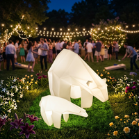 Ornement de Noël en forme d'ours polaire à LED multicolores, télécommandé, indice de protection IP54, sculpture décorative lumineuse pour pelouse extérieure