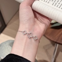 Französisch Casual High-End Damen Full Diamond Zirkon Klee Armband Sweet Flower Shape Gold Nische Charm Fine Chain & Link Design