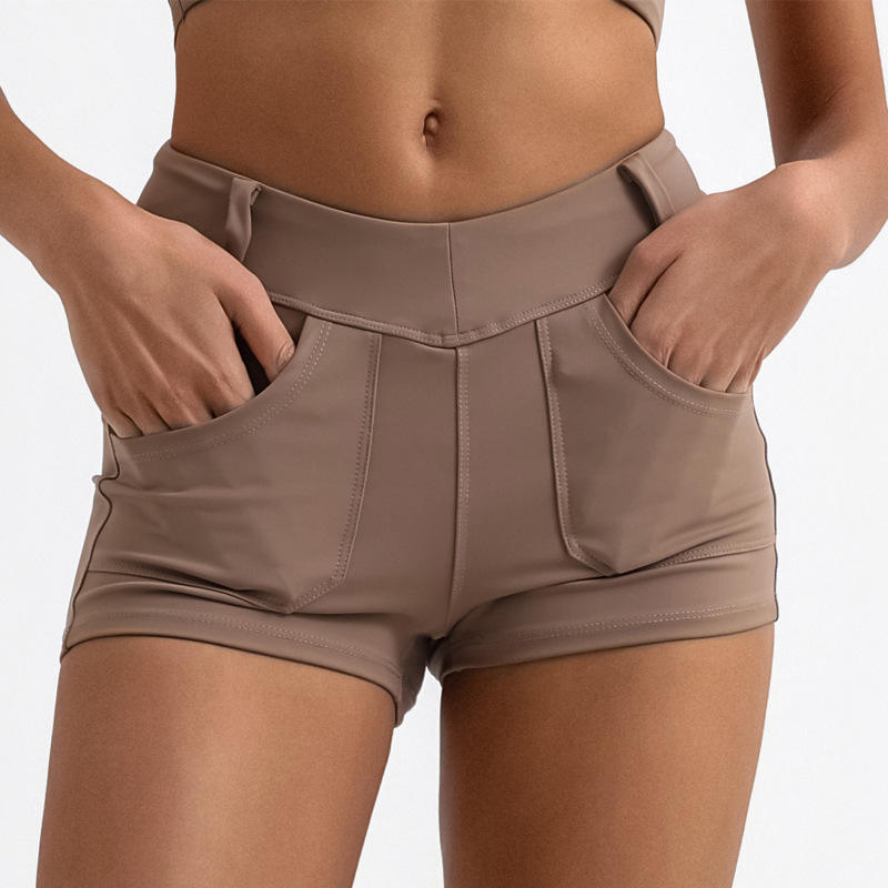 สีน้ำตาล