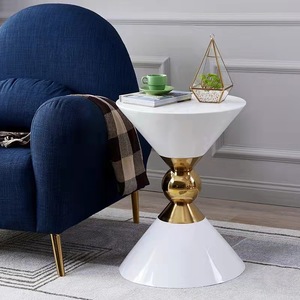 Moderna Mesa de Esquina de Estilo Nórdico y Diseño Sencillo Tipo Instagram, Pequeña Mesa de Centro o de Noche de Madera para Influencers - Product Image 1