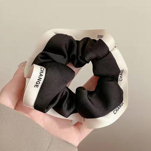 ยางรัด<span class=keywords><strong>ผม</strong></span><span class=keywords><strong>ทรง</strong></span>ลำไส้ใหญ่ทันสมัยและเรียบง่าย เหมาะสำหรับการสวมใส่ในชีวิตประจำวันของ<span class=keywords><strong>ผู้หญิง</strong></span> - Product Image 4