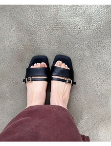 Sandales plates à bout carré pour femmes, à bride unique réglable avec petite boucle, mules décontractées d'été pour la ville - Product Image 2