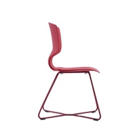 Chaise de bureau moderne en plastique à prix avantageux pour formation en groupe, siège coloré avec pieds en métal, chaise de bar