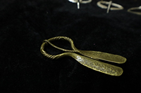 Broche Penannulaire en Laiton Massif Martelé à la Main, Épingle à Châle Vintage, Attache de Foulard Médiévale Forgée à la Main, Vente en Gros, Cadeau