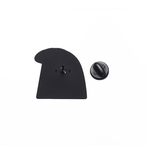 Spilla con spilla in stile cartone animato con spilla in smalto di carattere triste e smalto per amici e fan - Product Image 5