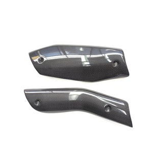 Pièces de moto en fibre de carbone de qualité boucliers d'échappement en carbone brillant feuille de chaleur pour <span class=keywords><strong>KTM</strong></span> <span class=keywords><strong>690</strong></span> <span class=keywords><strong>SMC</strong></span>/R <span class=keywords><strong>690</strong></span> <span class=keywords><strong>ENDURO</strong></span>/R - Product Image 1