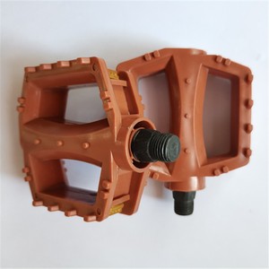 Pedales de Bicicleta de Plástico Antideslizantes para Niños, Multiusos, con Eje de Acero Q 026 - Product Image 2