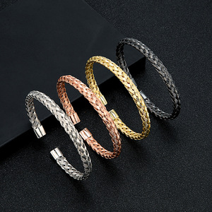Nuovo Bracciale da Uomo a Polsino Aperto in Acciaio Inossidabile <span class=keywords><strong>con</strong></span> <span class=keywords><strong>Filo</strong></span> Intrecciato Espandibile Fatto a Mano in Stile Romano - Product Image 2