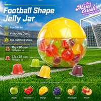 Pot de gelée multi-saveurs en forme de ballon de football, coupes de pudding moelleux assorties pour les soirées de sport et les fêtes.