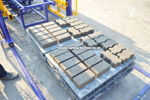 QT6-15 Chine Machine automatique complète de fabrication de blocs de béton creux pour pavés routiers - Product Image 6