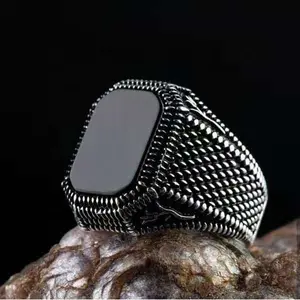 Großhandel Hot Sale Retro natürlichen Achat türkischen Mann Ring Black Square Siegelring für den Menschen