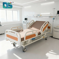 Lits médicalisés manuels réglables avec rails de maintien des deux côtés et système de levage hydraulique pour personnes âgées, soins à domicile et hôpitaux