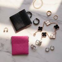 Pochette à bijoux en cuir PU avec fermeture automatique, logo personnalisé, mini pochette à bijoux mignonne, portable, pour voyage, pour bagues, boucles d'oreilles et autres bijoux