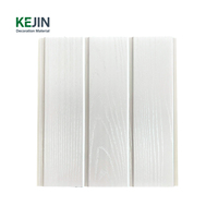 Faux plafond extérieur moderne en WPC, aspect bois, imperméable, ignifuge, ventilé, panneau de plafond en PVC, grain de bois