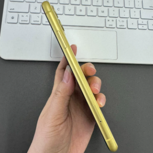 Vente en gros d'<span class=keywords><strong>iPhone</strong></span> 11 128 Go Jaune Débloqué avec <span class=keywords><strong>Face</strong></span> <span class=keywords><strong>ID</strong></span> pour puce A13 Bionic 4 Go de RAM – Fournisseur d'usine, Commande en gros, Offre Spéciale - Product Image 4