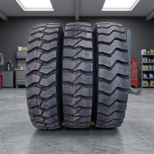 Pneus usagés 265/65R17 (chambre à air/solide) - Matériau polyuréthane - Garantie 3 ans - Couleur noire - Exportation en gros - Product Image 3