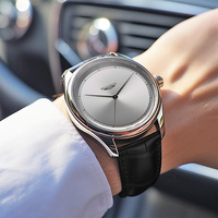 Jam Tangan Quartz Pria Terlaris untuk Perdagangan Luar Negeri, Casing Aloi, Tali Kulit PU, Klasik, Modis, Mewah, Tahan Air, Dial Penunjuk 40mm