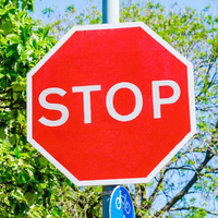 Panneau Stop Octogonal Réfléchissant Personnalisé en Aluminium pour Signalisation Routière – Fabricant OEM