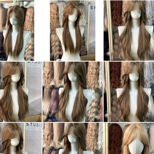 Peluca completa pequeña de cabello largo rizado con raya central, aspecto natural, hecha a máquina con fibra resistente a altas temperaturas, venta directa de fábrica, envío directo de un solo artículo - Product Image 2