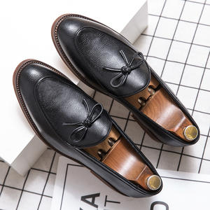Chaussures Oxford carrées pour hommes, faites à la main, personnalisées, avec franges en cuir de vachette et sequins, de haute qualité, adaptées aux occasions formelles et décontractées. - Product Image 2