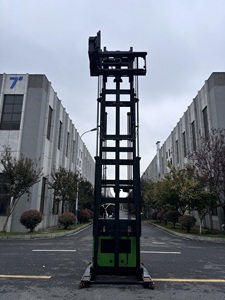 מלגזה תלת-כיוונית עם מגדל הרמה, מלגזה להרמת אנשים, מלגזה להערמה במקומות צרים (VNA) - Product Image 6