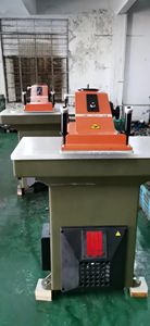 Máquina cortadora de brazo oscilante hidráulico, suela de zapatilla de goma, precio de máquina para hacer zapatos, 20T/25T - Product Image 6