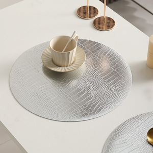 Set de table rond en PVC à motif crocodile, imperméable, résistant à la chaleur, design moderne et minimaliste - Product Image 2