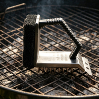 Brosse de nettoyage 3-en-1 pour barbecue avec fil d'acier 201 et grattoir pour l'entretien des grilles de barbecue extérieures