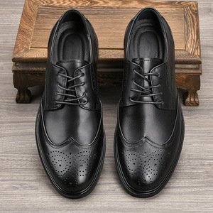 Chaussures Richelieu en cuir pour hommes, bout rond, noires, semelle souple, pour le bureau et les occasions formelles, toutes saisons, à lacets, motif uni - Product Image 1