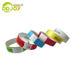 त्योहार एहसान इवेंट एंड पार्टी मद प्रकार कस्टम लोगो मुद्रण योग्य सस्ते Tyvek Wristbands - Product Image 2