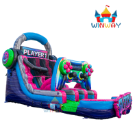 Glitch Gamer Toboggan aquatique gonflable à double piste, coloré, modèle Player 1, avec piscine pour événements estivaux et fêtes d'enfants