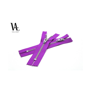 Vente chaude Bonne Qualité nickel fermeture à glissière en cuivre longueur personnalisée fermeture à glissière - Product Image 1