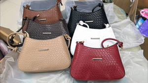 2025 nuove borse in pelle sintetica intrecciata da donna <span class=keywords><strong>a</strong></span> fascia singola in pelle <span class=keywords><strong>alla</strong></span> moda con patta borse da donna Sac - Product Image 6