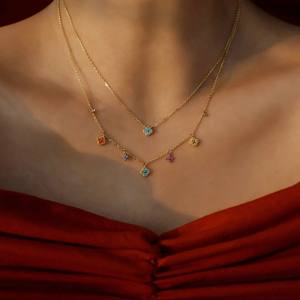 สร้อยคอเงินแท้ S925 ลายใบโคลเวอร์สี่แฉก ดีไซน์หรูหรา น้ำหนักเบา ใช้งานได้หลากหลาย เหมาะสำหรับใส่ทุกวัน ดีไซน์เฉพาะตัว สร้อยคอแฟชั่นแบบซ้อน - Product Image 4