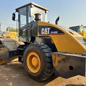 Rodillo Compactador de Neumáticos Caterpillar CS-683E, Rodillo de un Solo Tambor, Motor Diésel de 185 kW, Tambor de Acero Amarillo, Equipo de Construcción - Product Image 2