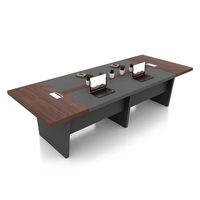 Bureau de personnel bureau d'ordinateur simple et moderne pour 2/4 personnes