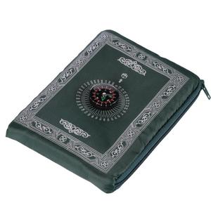<span class=keywords><strong>Tapis</strong></span> de prière portable d'extérieur 60*100cm, imperméable, en polyester, pliable, avec <span class=keywords><strong>boussole</strong></span>, lavable - Product Image 4
